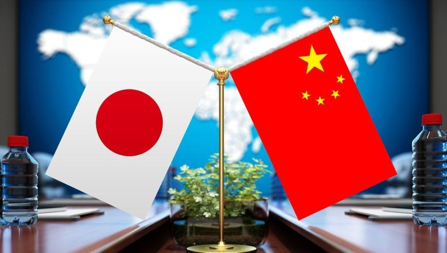 管家婆一肖一码质料大全,宇树机器人现场牵绳“遛狗”,精准解释落实的人生哲理_精英版V11.54
